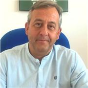 Profesor con experiencia en oposiciones de Administración Pública Local. Funcionario de Carrera actualmente